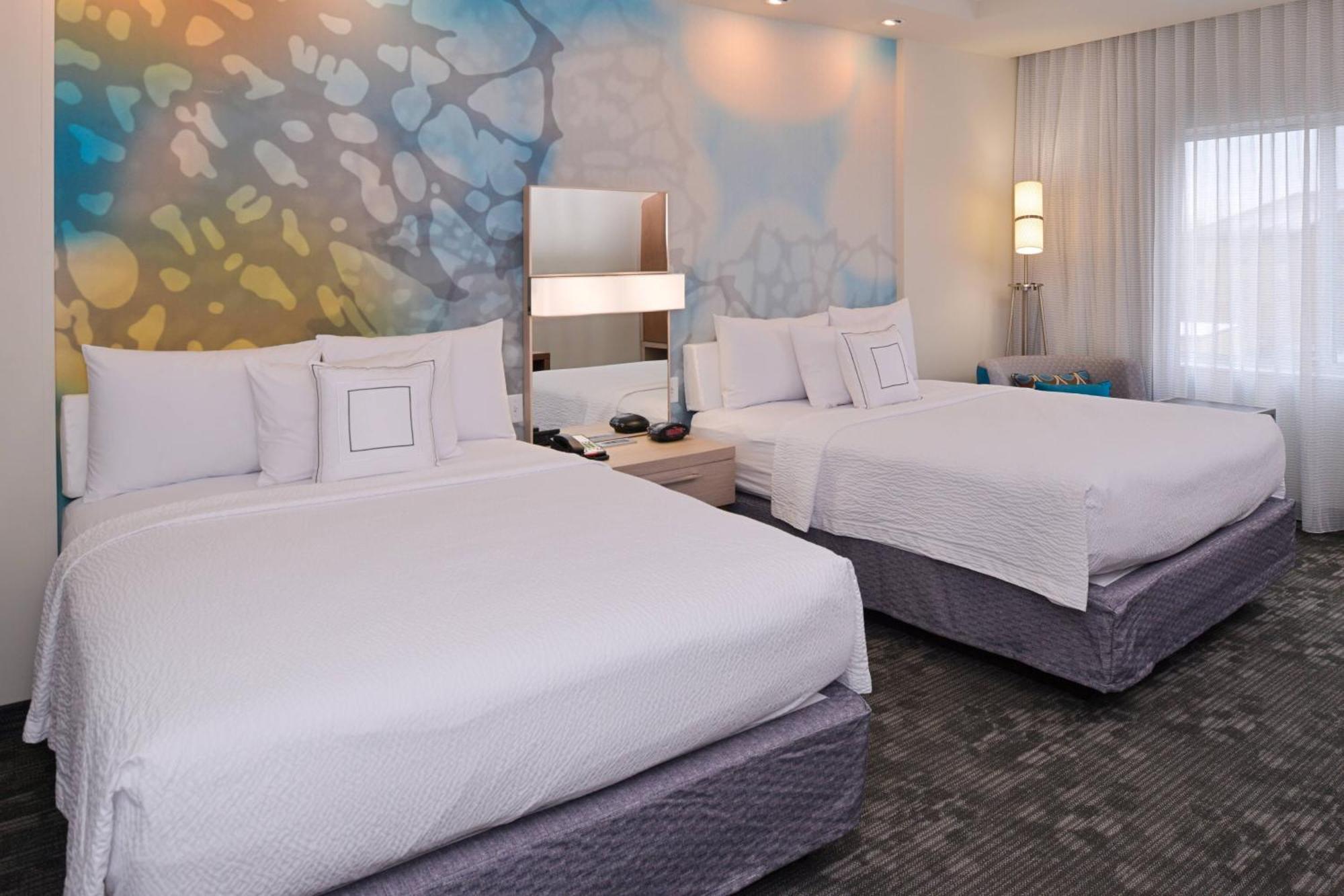 Отель Courtyard By Marriott Toledo North Экстерьер фото
